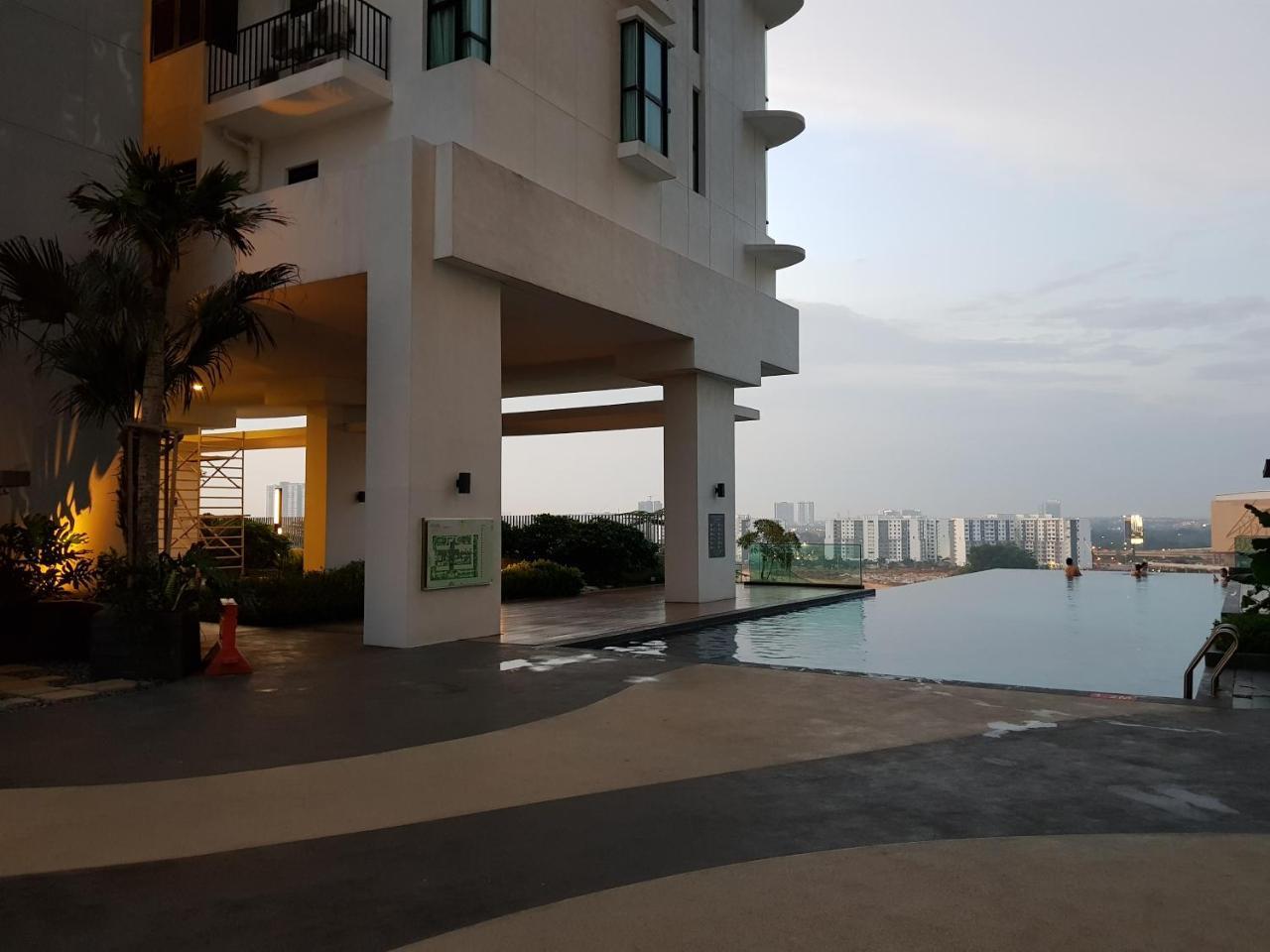 Southkey Mosaic By Cozystay Johor Bahru Exteriör bild