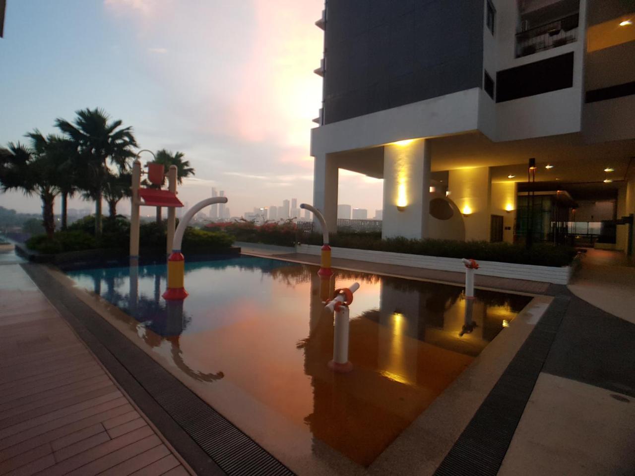 Southkey Mosaic By Cozystay Johor Bahru Exteriör bild